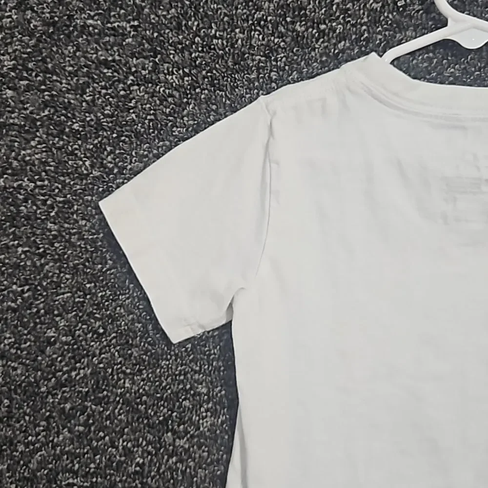 Nike Kids White Size 6 Graphic Tee T-Shirt 
